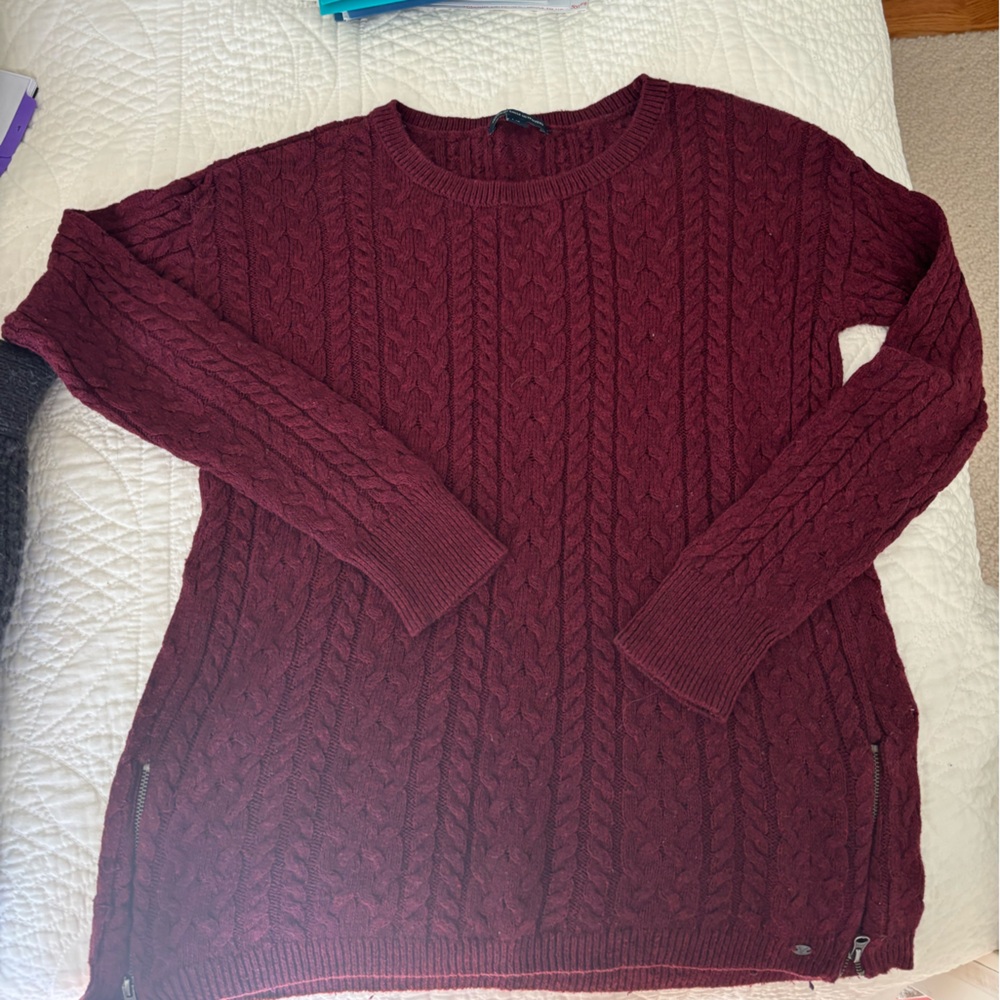 American Eagle red cable knit sweater